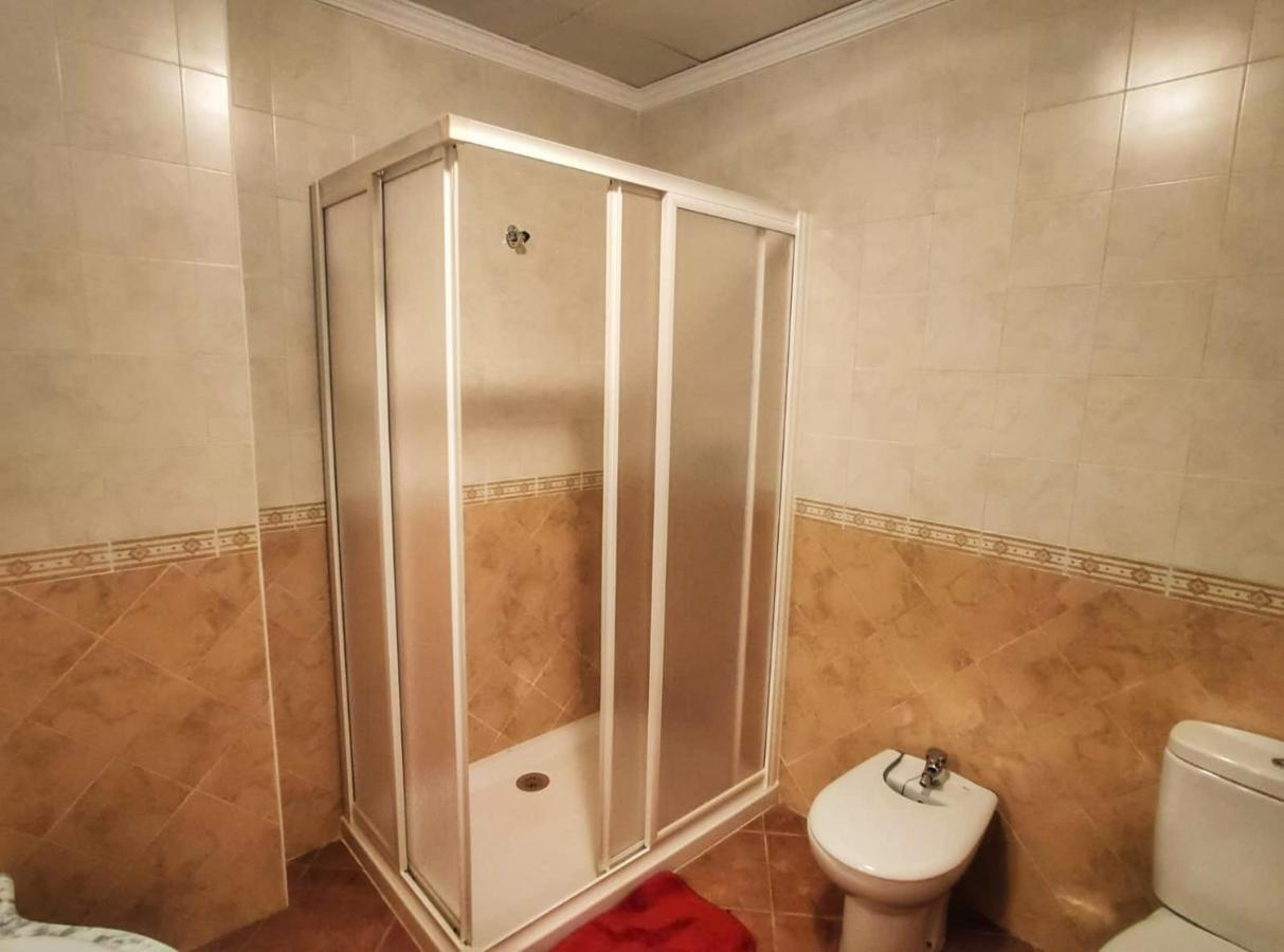 Casa Amplia Con Terraza En La Vinuela Villa Kültér fotó