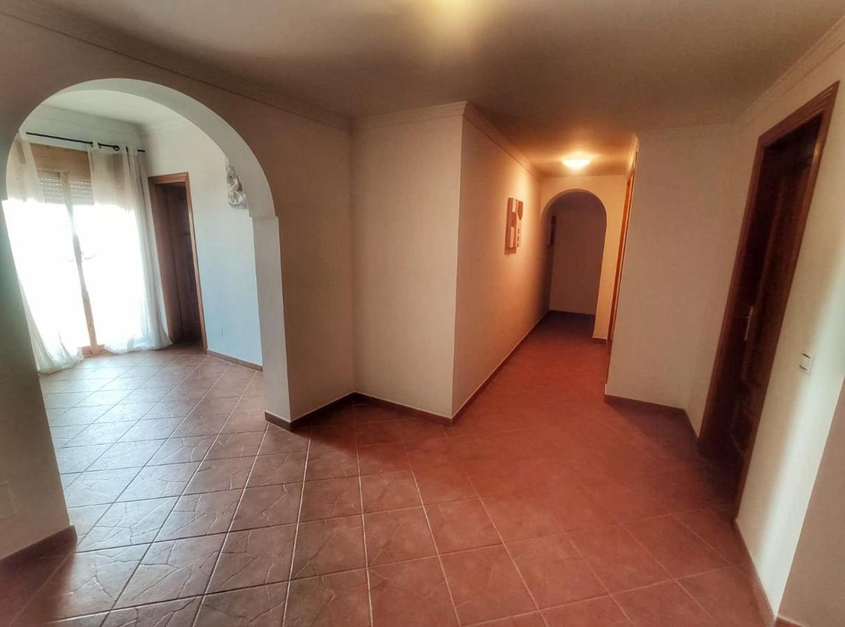 Casa Amplia Con Terraza En La Vinuela Villa Kültér fotó