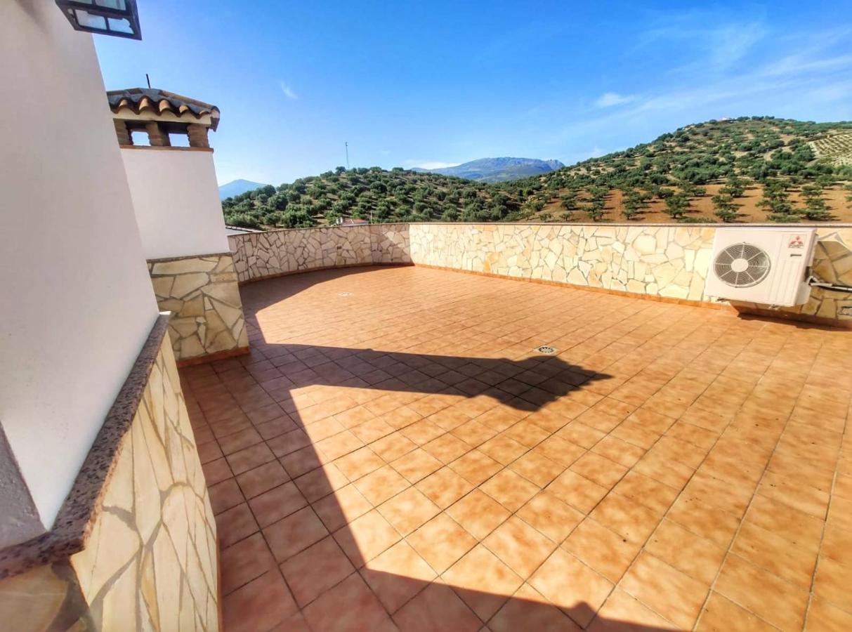 Casa Amplia Con Terraza En La Vinuela Villa Kültér fotó